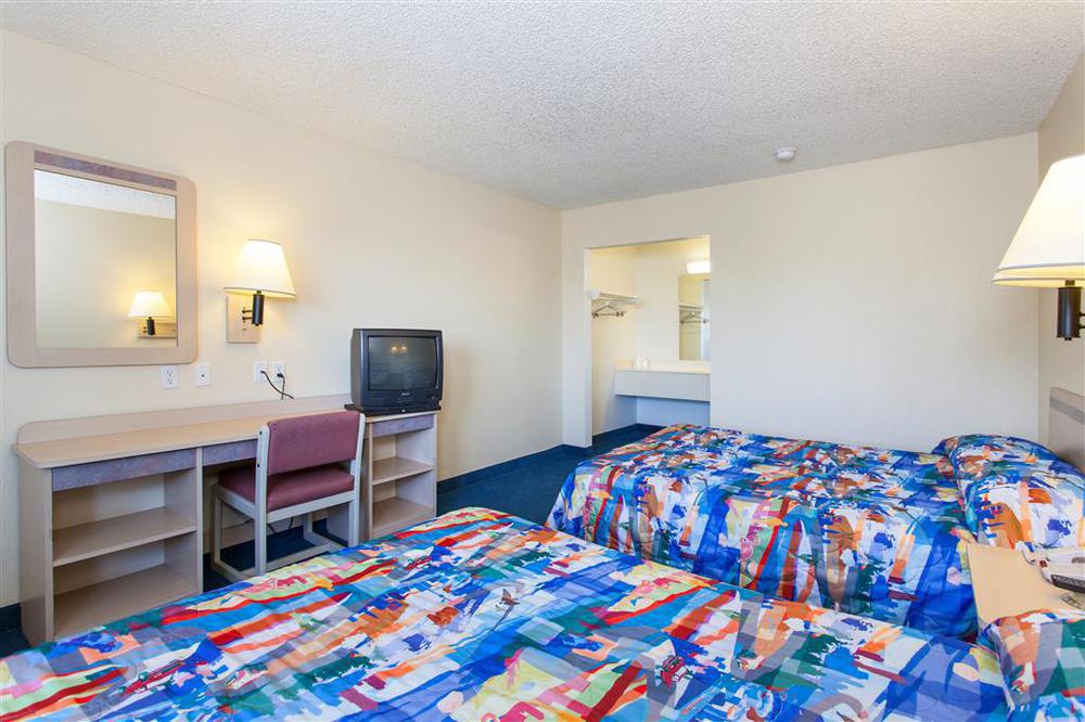 Motel 6-Stockton, Ca - Charter Way West Room photo