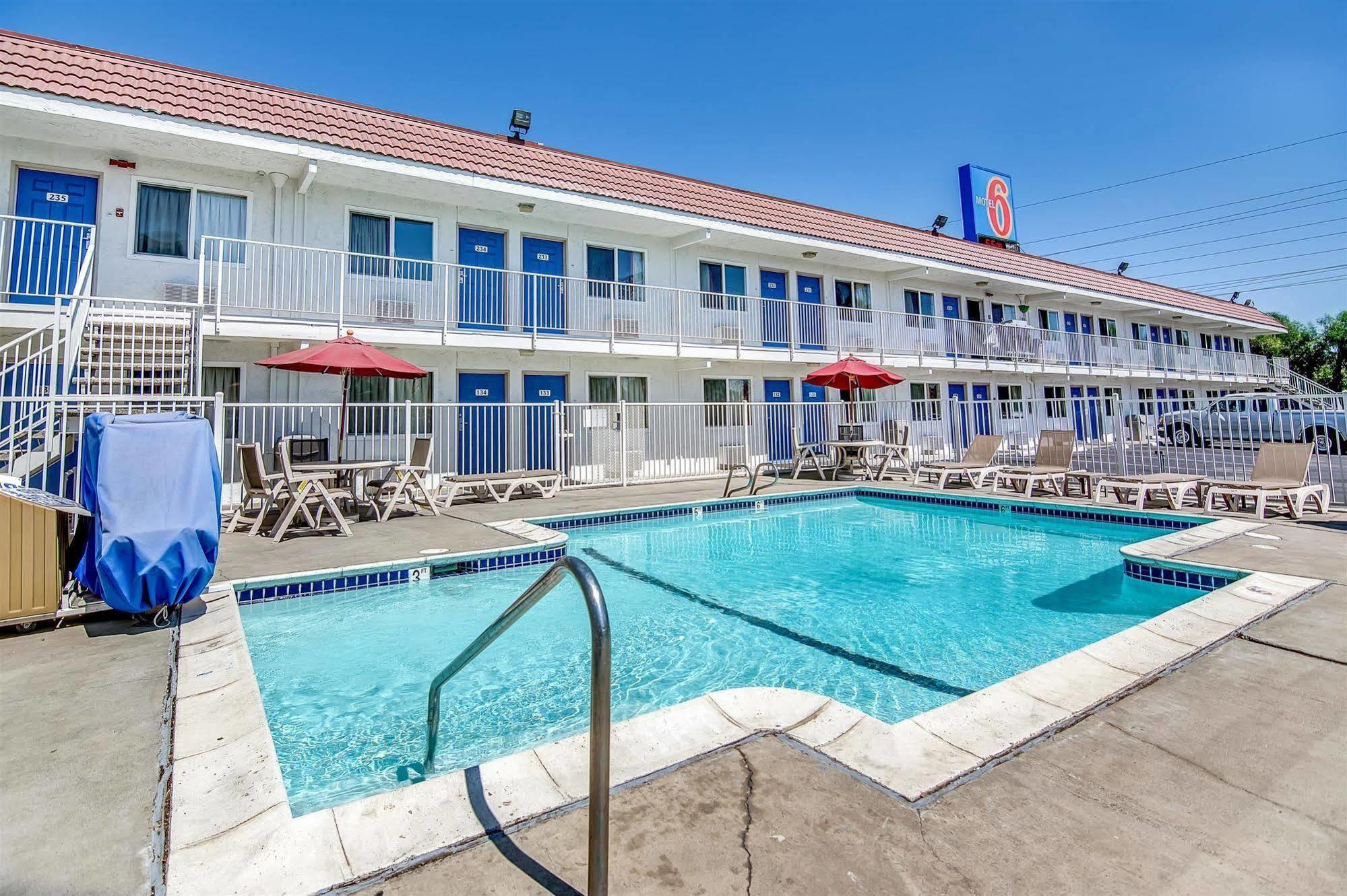 Motel 6-Stockton, Ca - Charter Way West Exterior photo